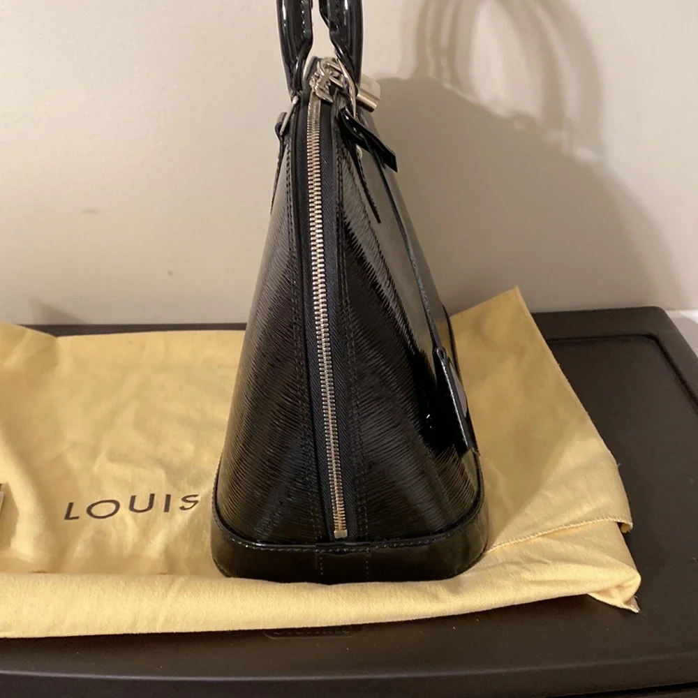 Louis Vuitton Black Patent Alma PM